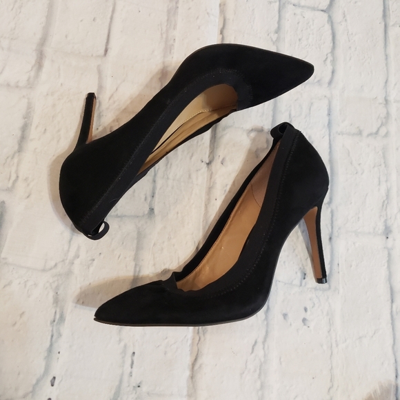 Vince Camuto Black Suede Heels - Picture 2 of 8